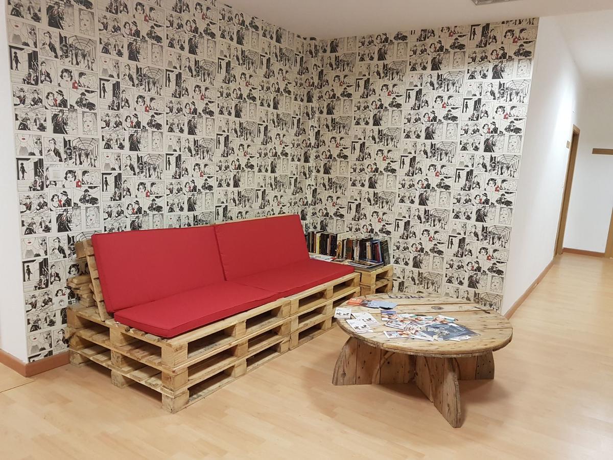 Albergue Lug 2 Луго Екстер'єр фото